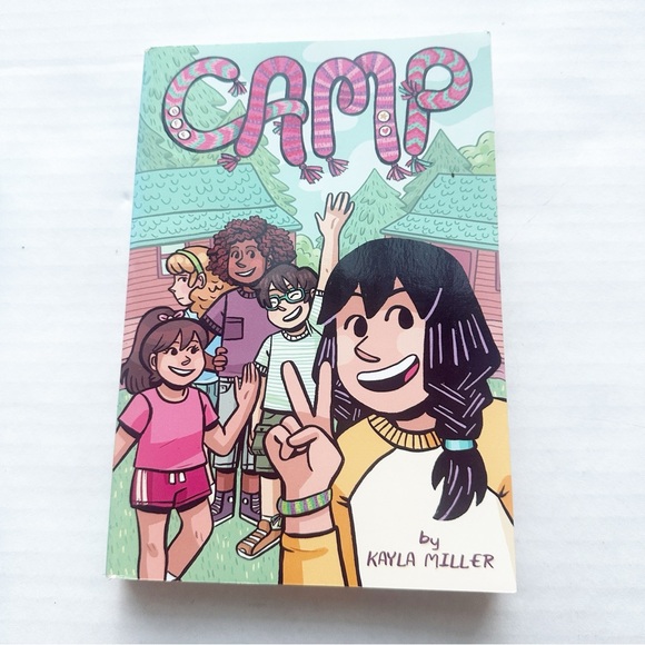 Graphic Novels Book Bundle ‘Camp’ & ‘Click’ Books - Picture 4 of 8